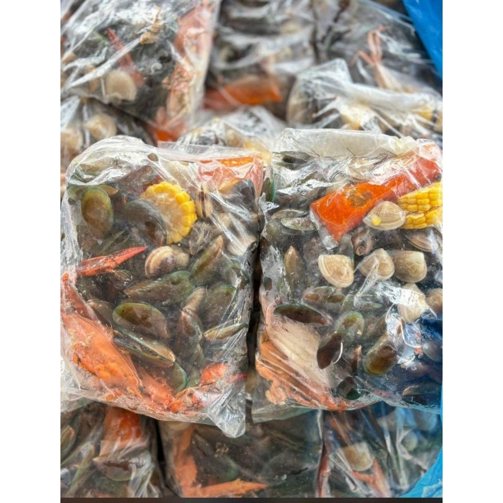 

seafood tumpah mix saus padang 850gr