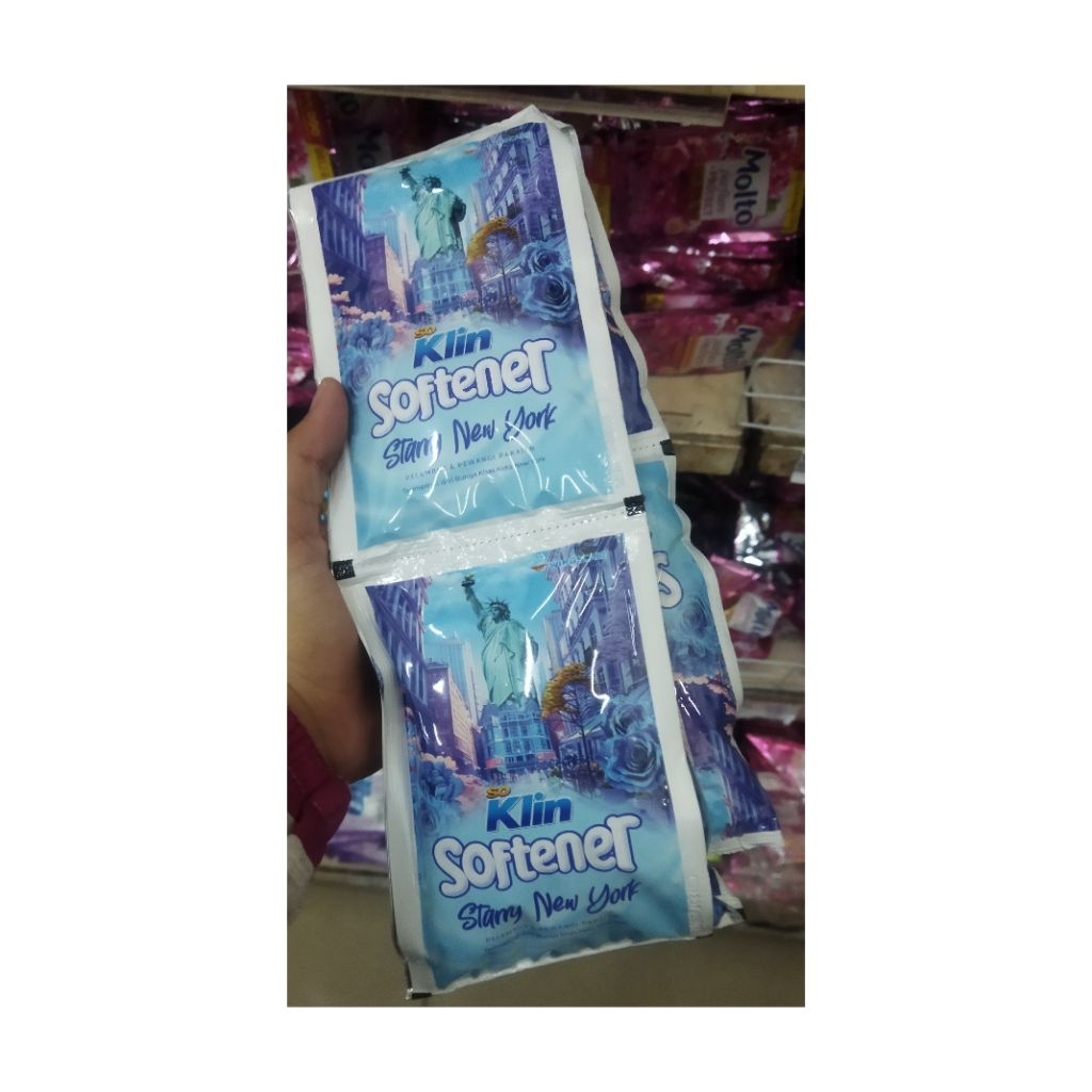 SOKLIN SOFTENER PEWANGI BLUE 1 RENCENG