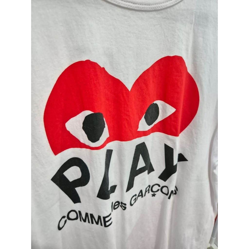 Preloved Kaos Wanita Dewasa CDG play