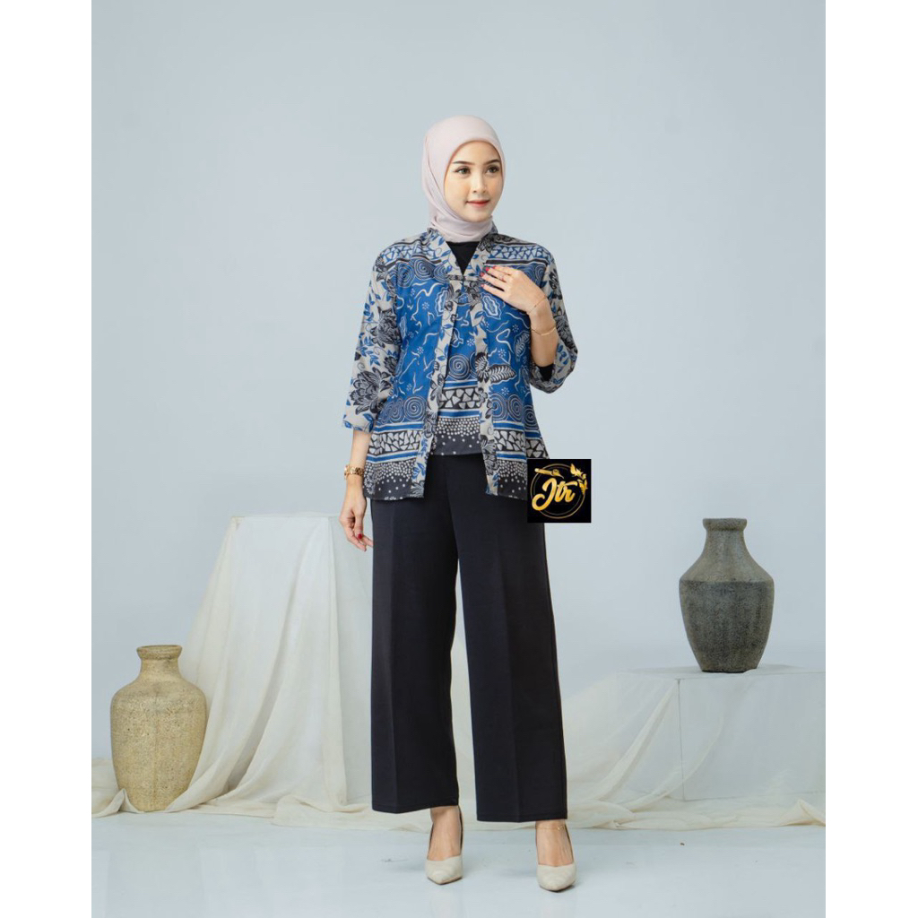 Blouse Batik Wanita Modern Motif Godong Gedang Atasan Casual Kerja Kantor Hijab