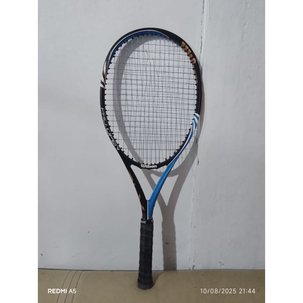 Raket tenis lapang