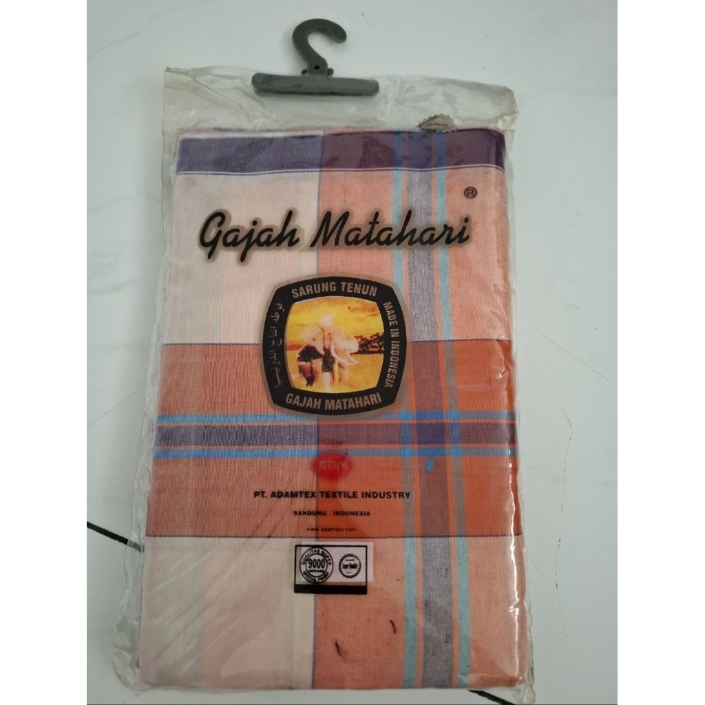 sarung tenun gajah matahari