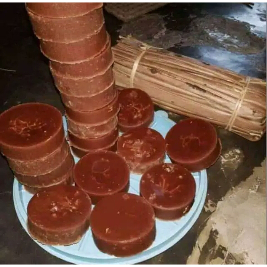 

Gula Aren 100% Alami Tanpa Bahan Pengawat 1 kg