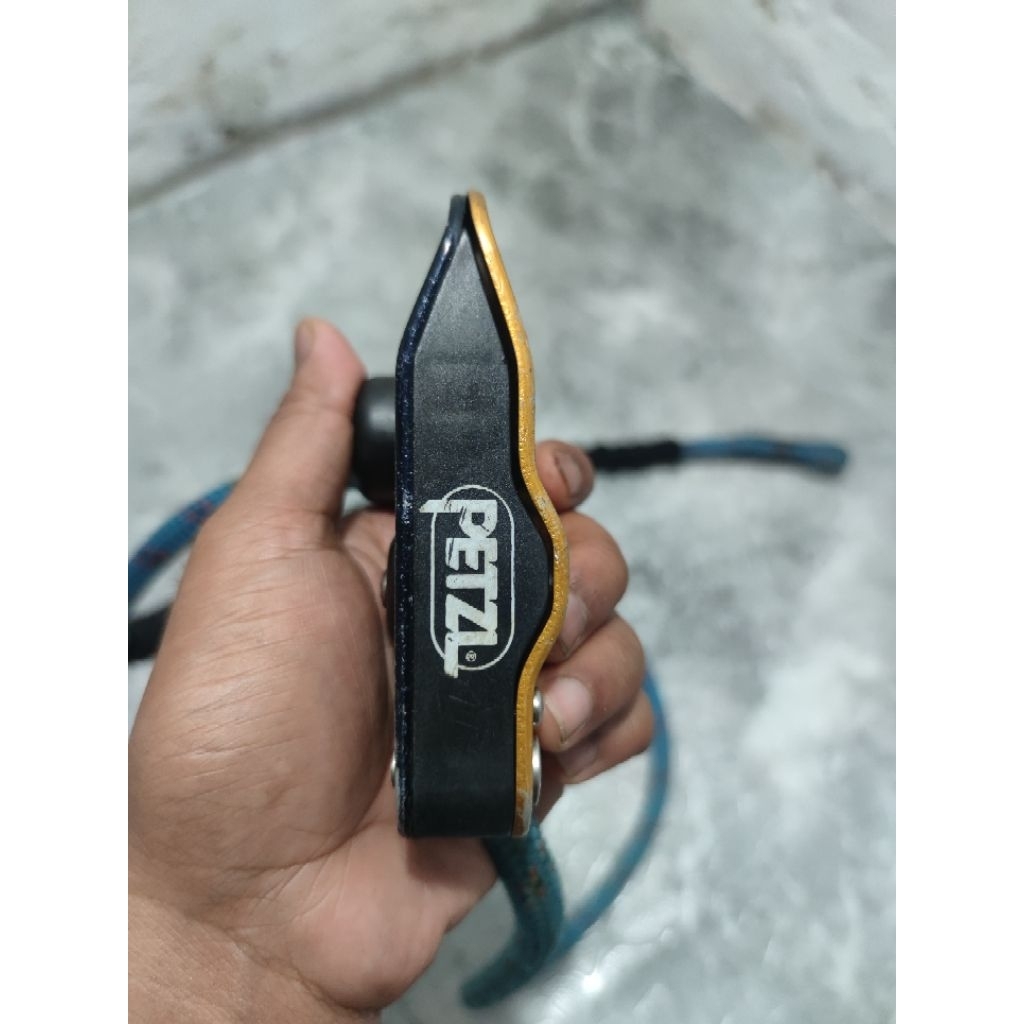 safety petzl grillon lanyard