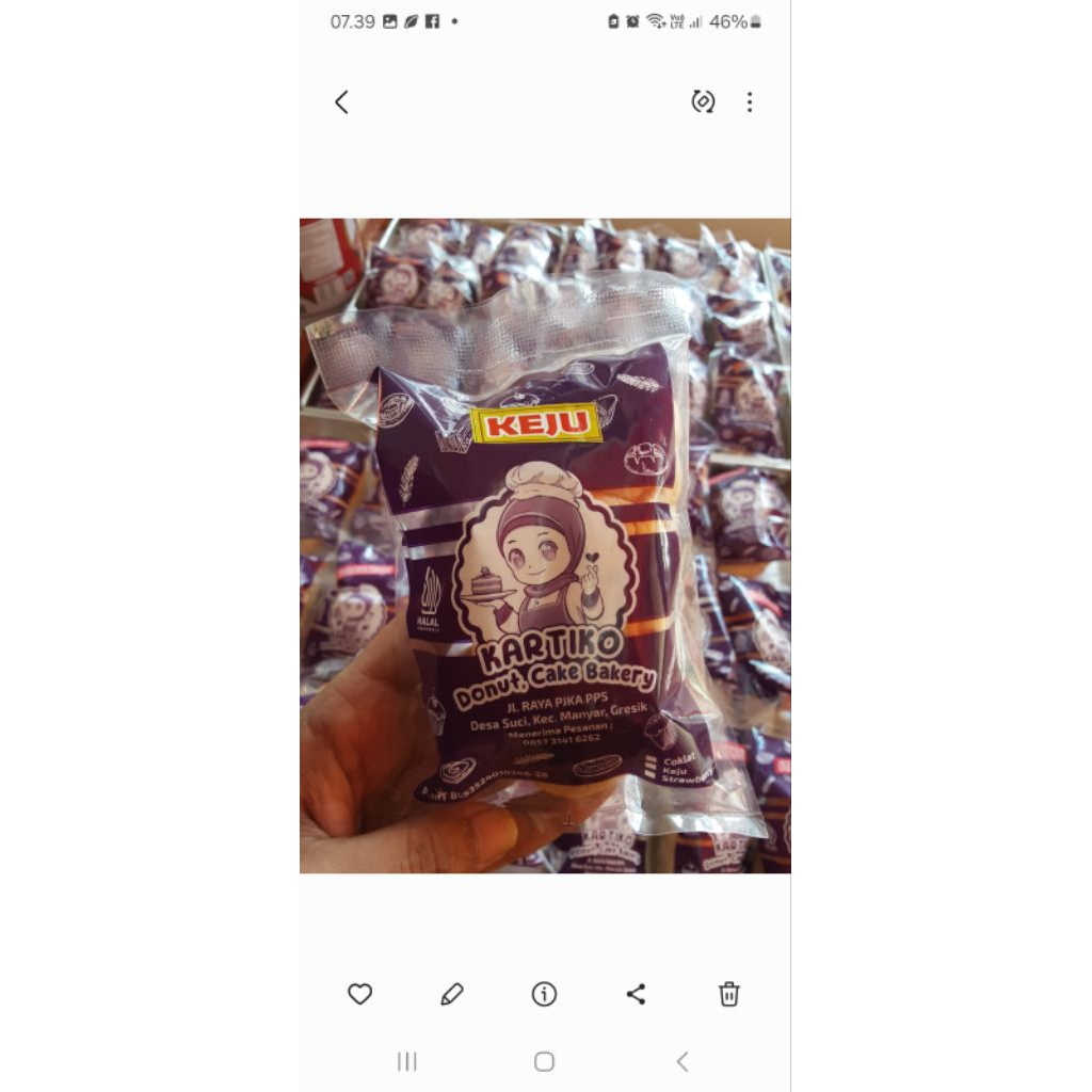 

3 roti coklat, strawbery & keju