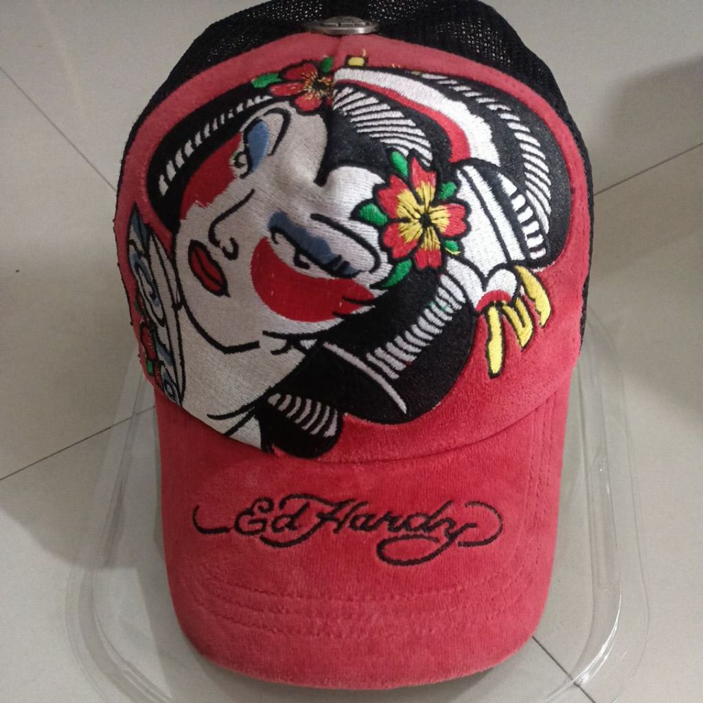 Topi Ed Hardy Bordir Geisha rare 600.000