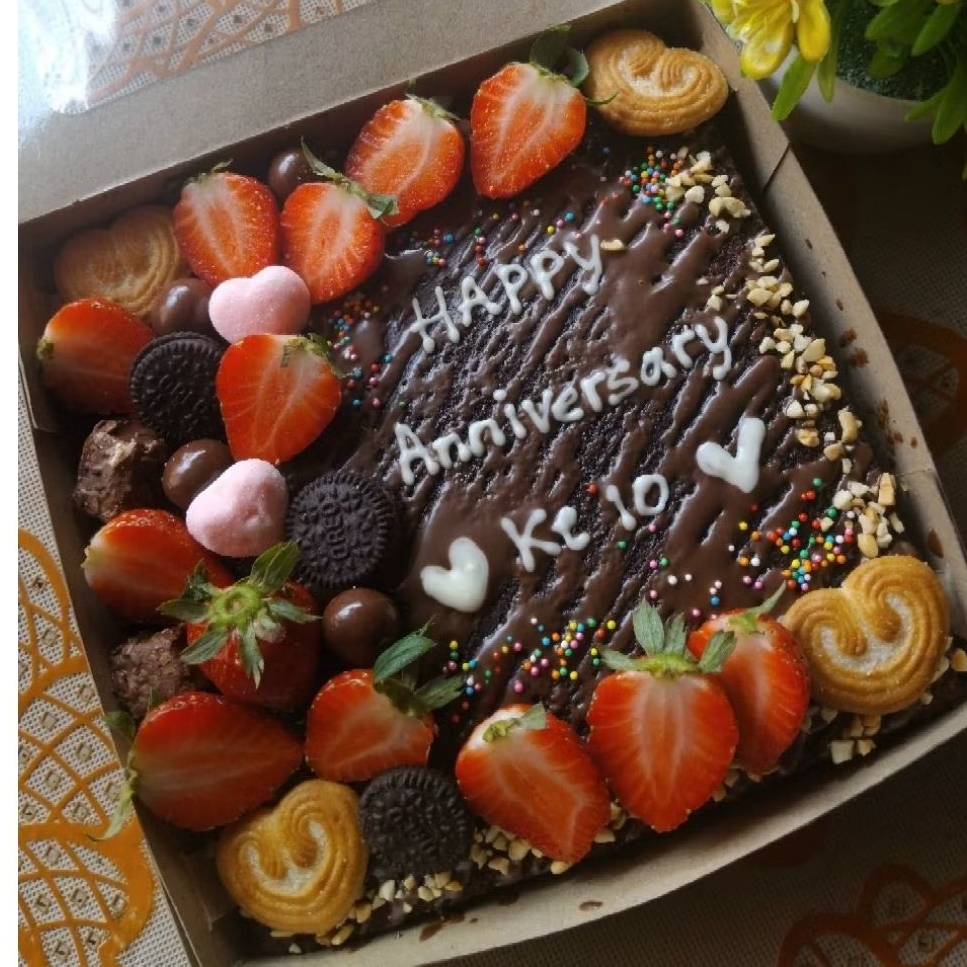 Brownies Ulang Tahun/Kado Anniversarry/Kue Ultah Kekinian/Brownies Ultah/Brownies Coklat/Brownies st