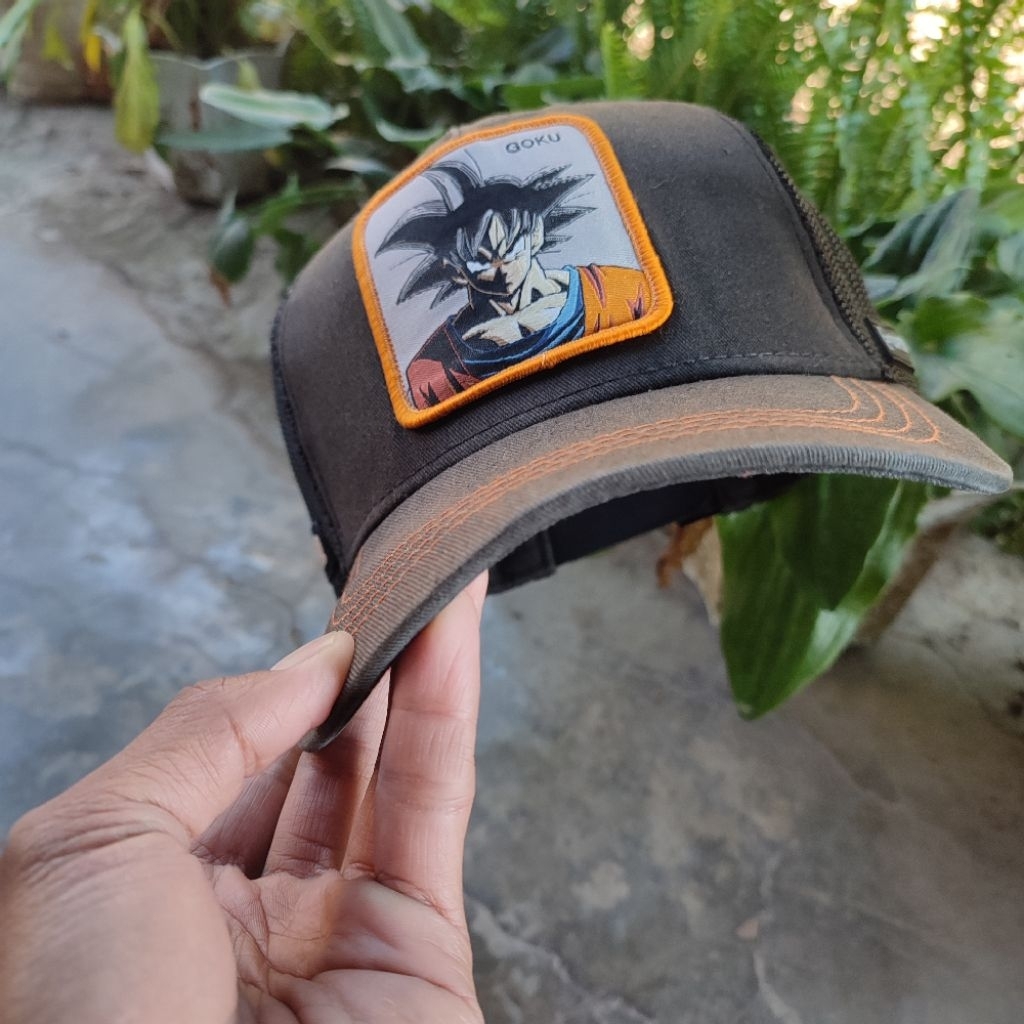 Topi capslab x dragonball Goku trucker second.
