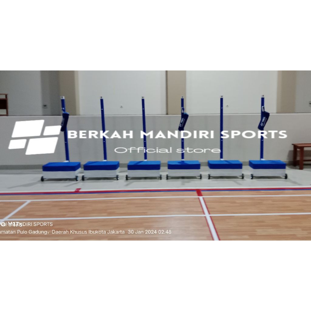 Tiang net badminton portabel