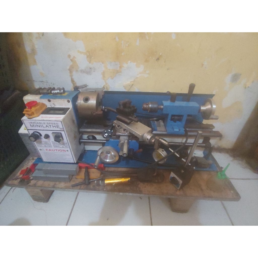 Mesin bubut mini ( bekas )