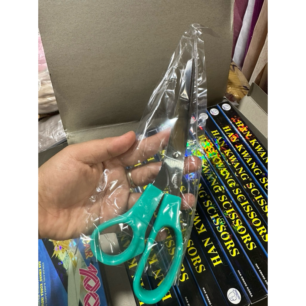 

Gunting Shear Pop/ Gunting Han Kwang