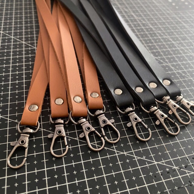 

lanyard premium || gantungan id card || gantungan kunci || tali tas || gantungan kunci kalcer || gantungan kunci aesthetic