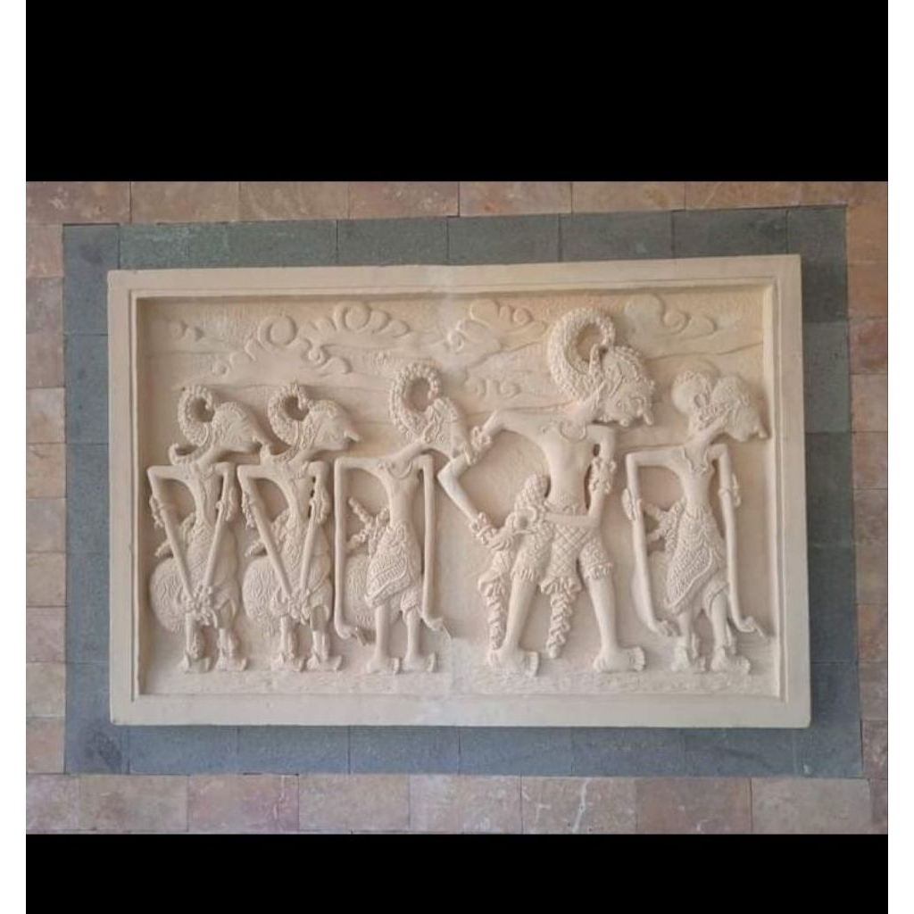 hiasan dinding ukir batu alam Pandawa lima