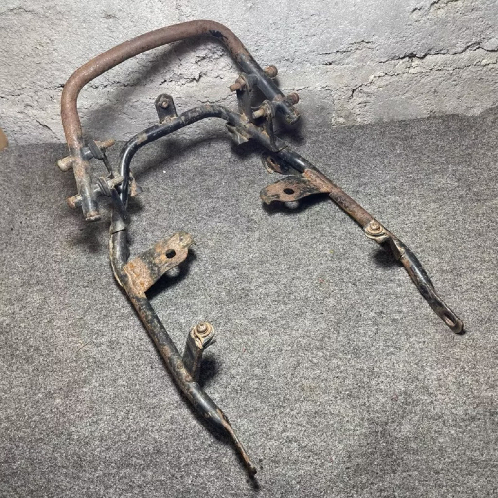 BEGEL BELAKANG, PEGANGAN BELAKANG JOK YAMAHA RX S, RX SPESIAL, ORIGINAL