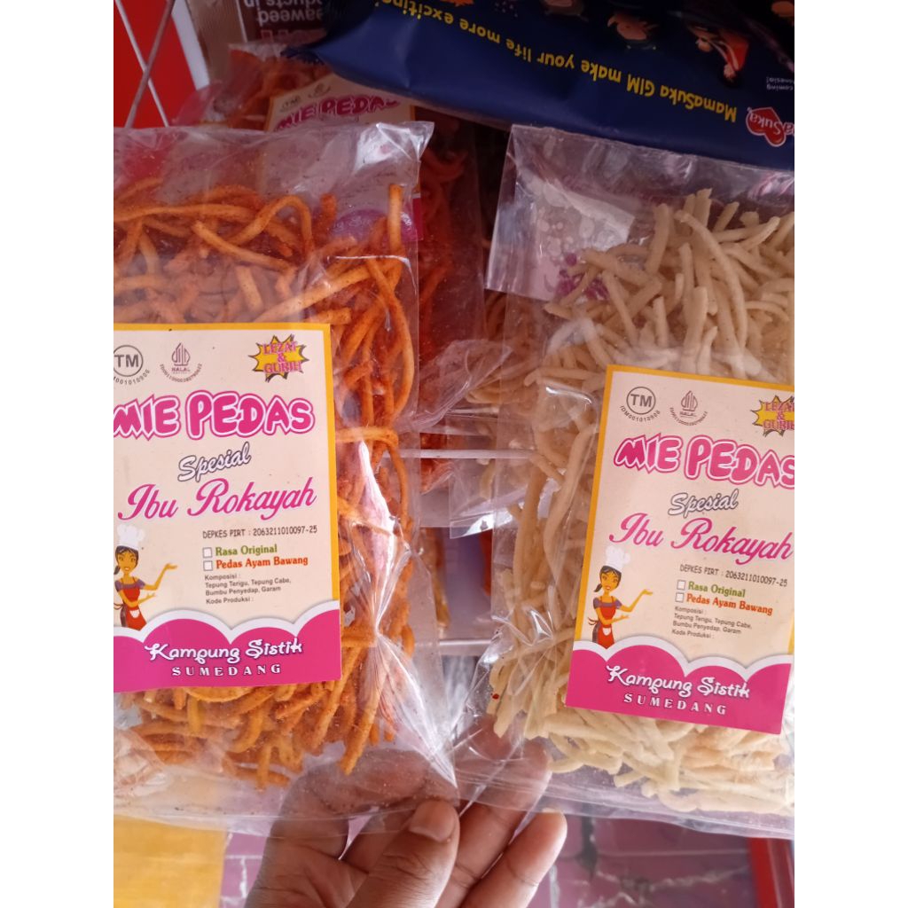 

Mie Pedas spesial Ibu Rokayah LEZAT & GURIH