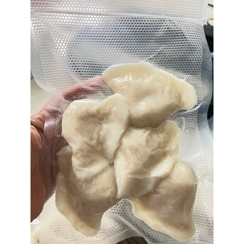 

Pempek Frozen Momigisel Asli ikan Tenggiri isi 5 + Cuko 90ml Home made