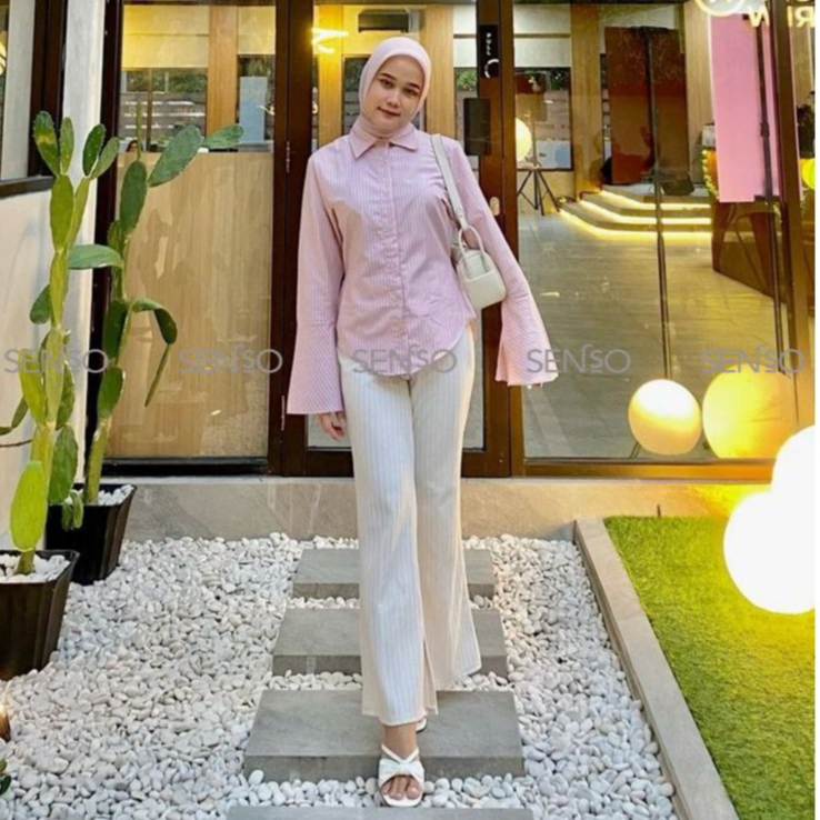 SENSO Kemeja kerja wanita fit garis stripe karet Lembut pink biru Wispie Girl Boss Fitted Shirt