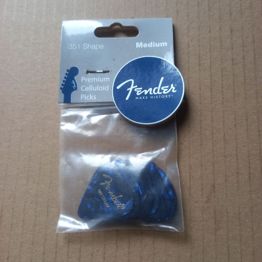 Pick gitar Fender original