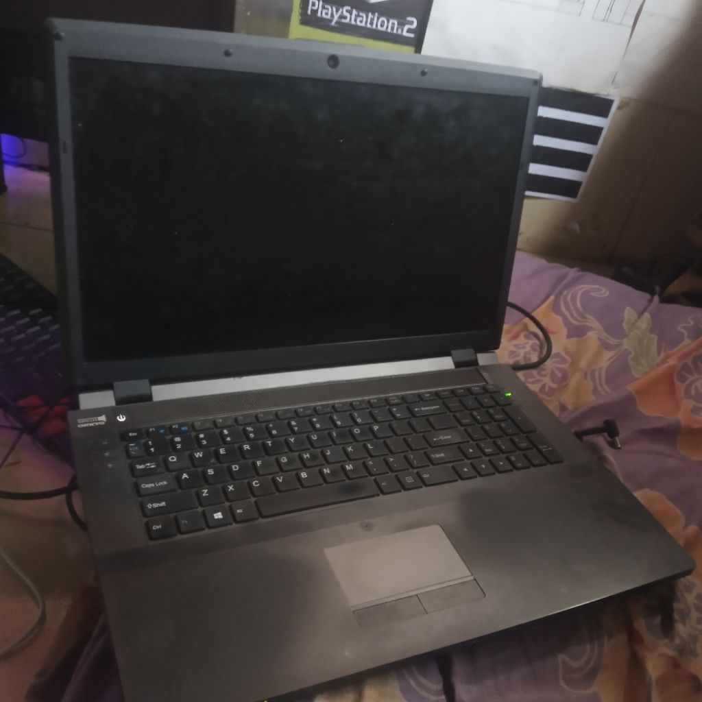 laptop aftershock clevo w35xss minus mati motherboard,tapi layar masih normal mal resolusi full hd 1
