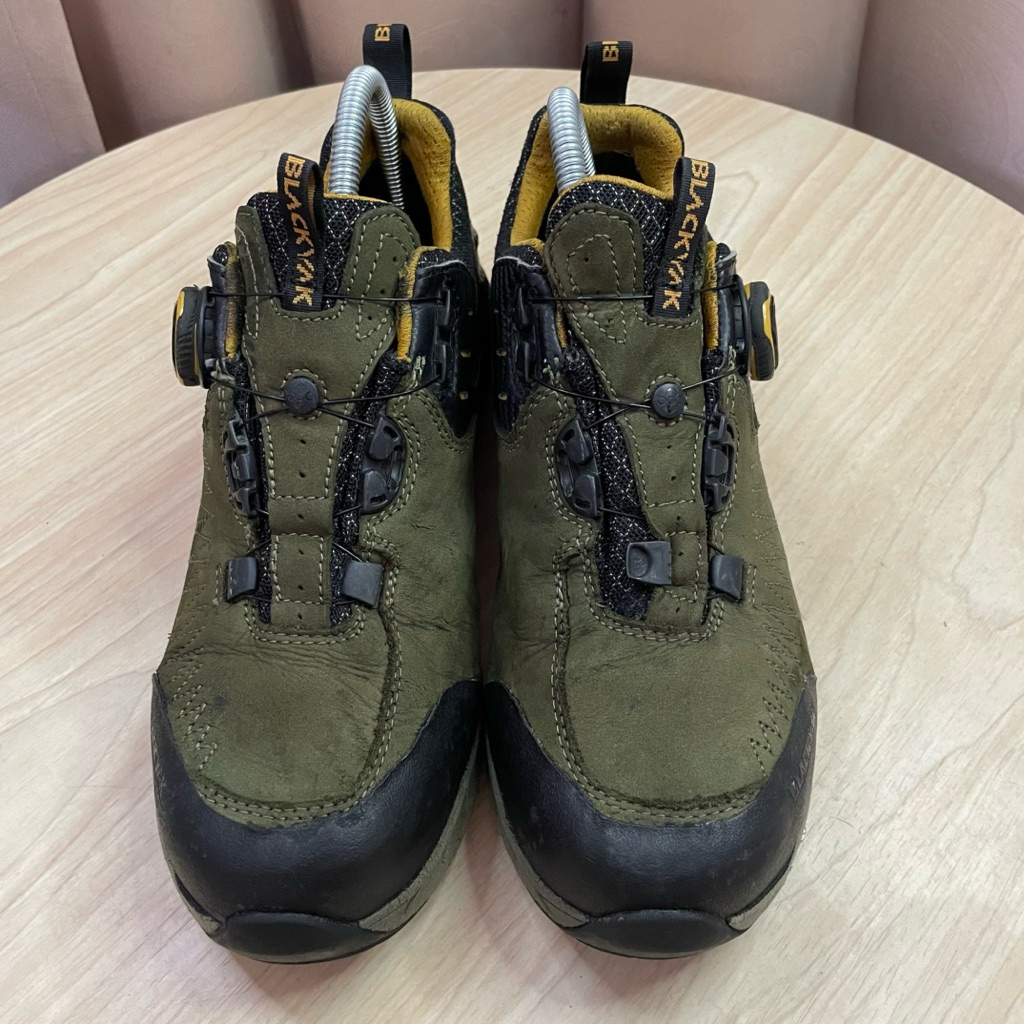 Sepatu outdoor blackyak 41 26cm