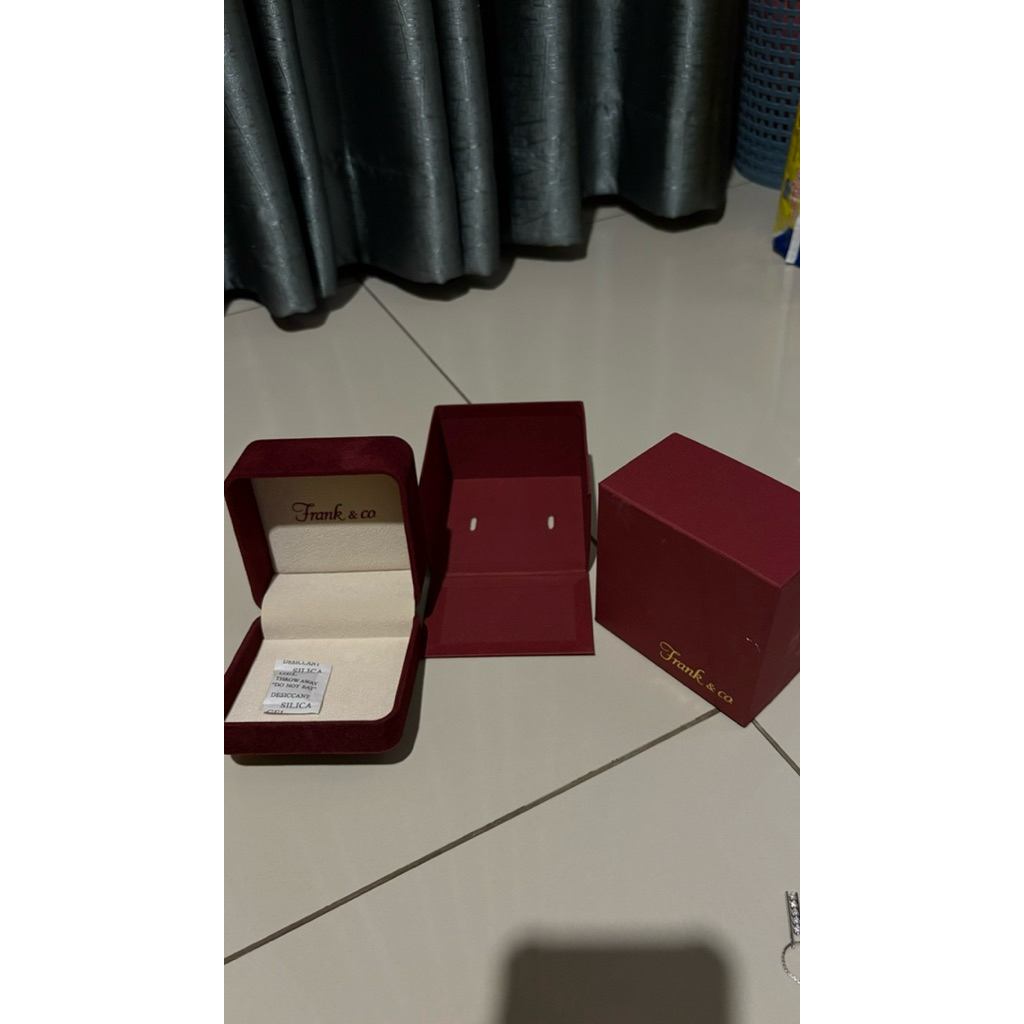 

BOX FRANK & CO TANPA BUSA kode:F2