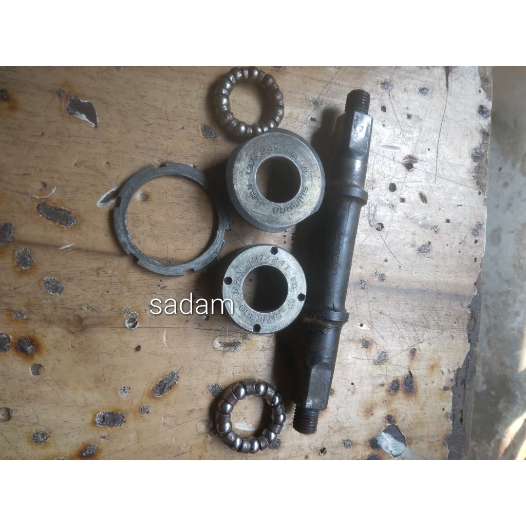 bottom bracket sepeda shimano japan
