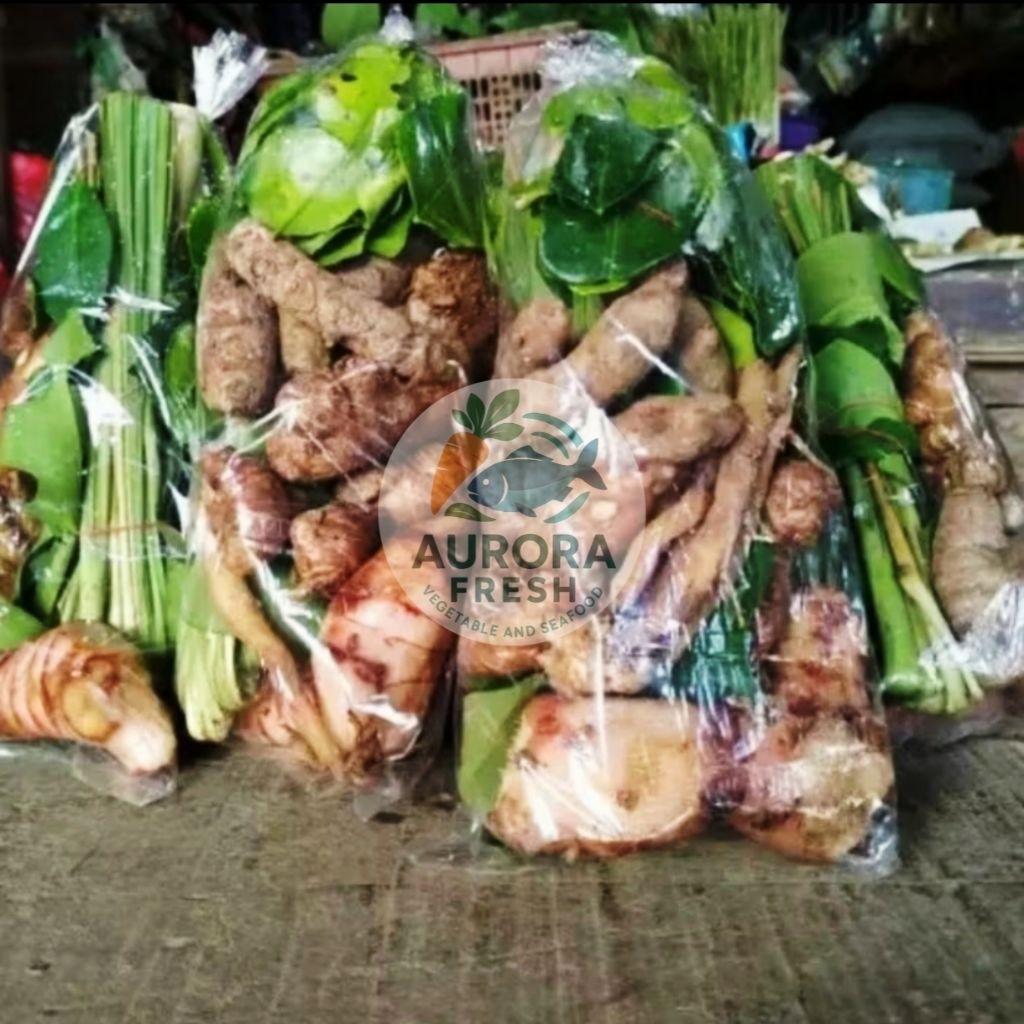 

Bumbu Dapur lengkap = salam, sereh, lengkuas, jahe, daun jeruk , daun salam