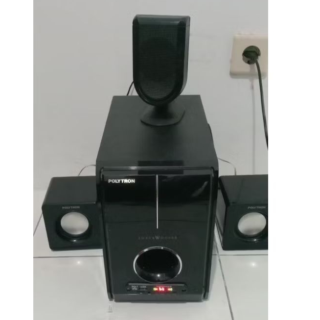 Subwoofer aktif eks home theatre Polytron PHT 138c plus bluetooth.