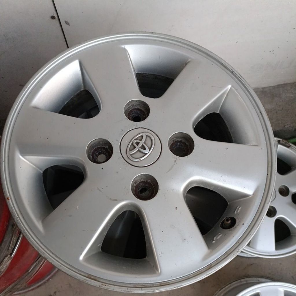velg original oem Toyota Avanza g VVT-i 2010-2012