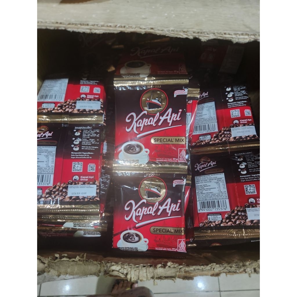 

Kapal Api Kopi Special Mix 1 Renteng / Gantung (10 pcs x 23 gr)