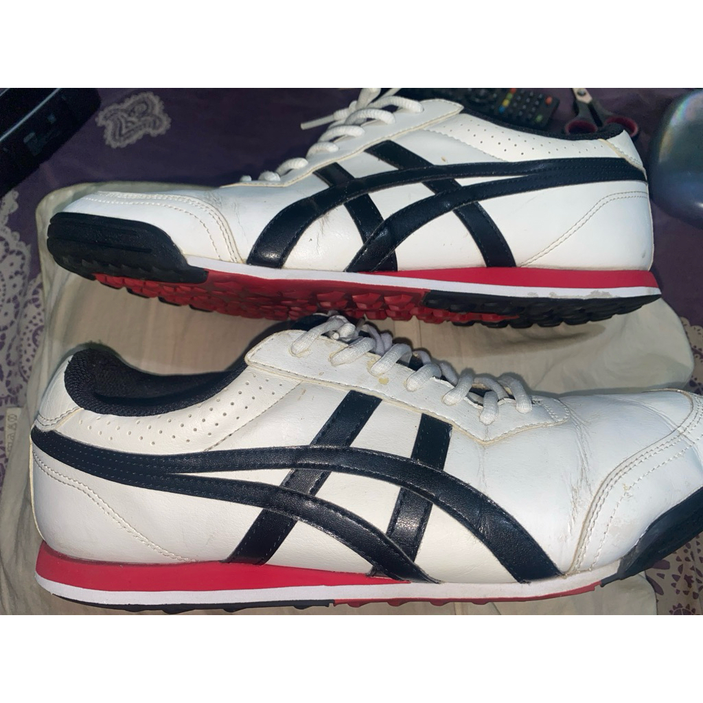 Sepatu Pria Full Kulit AsicS Casual Futsal