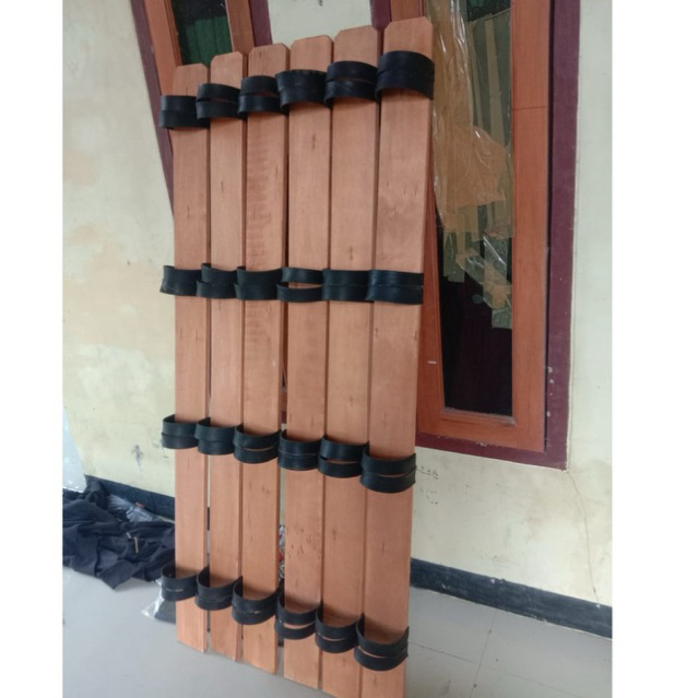 sandal bakiak 4 orang dewasa