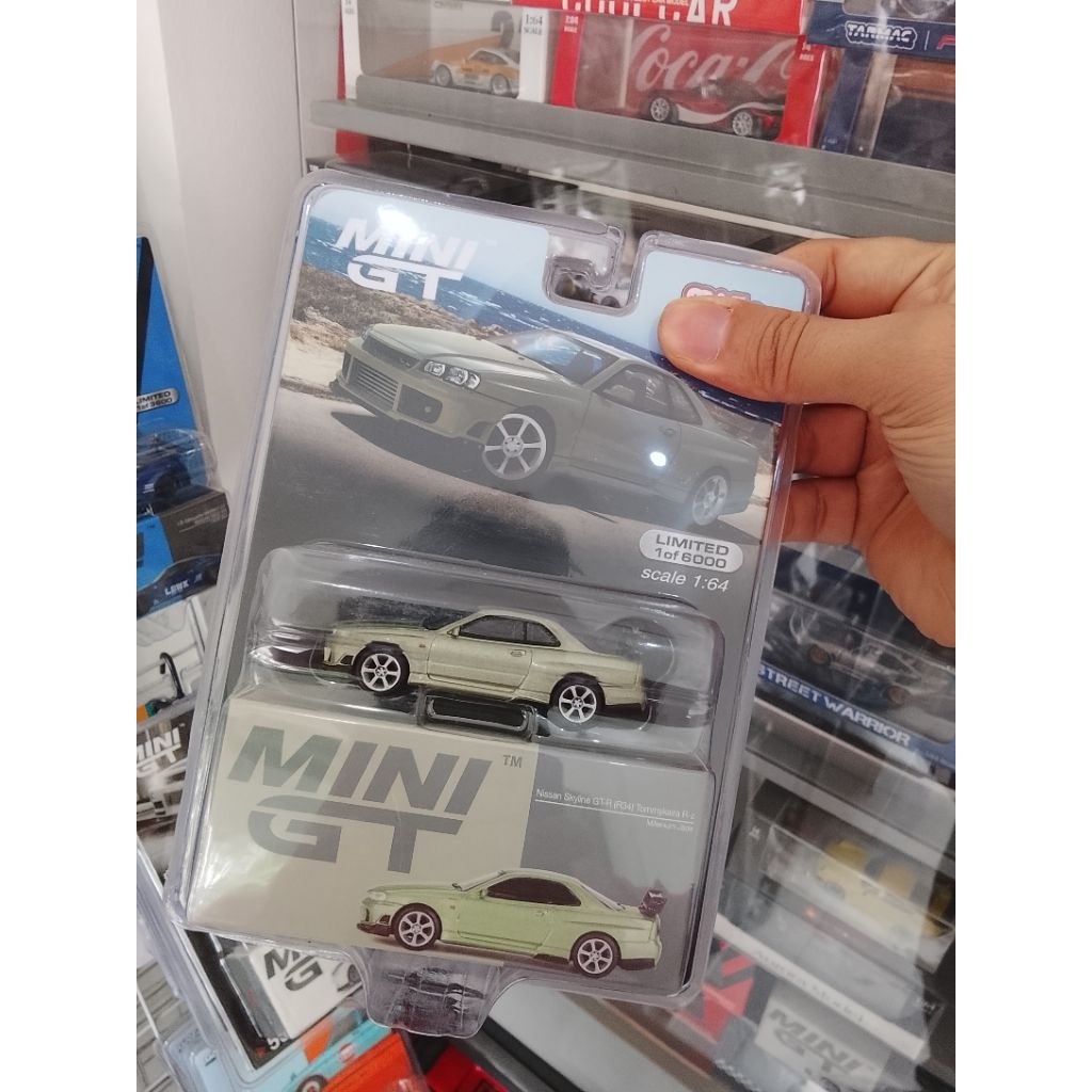 Mini GT Nissan skyline R34 green jade