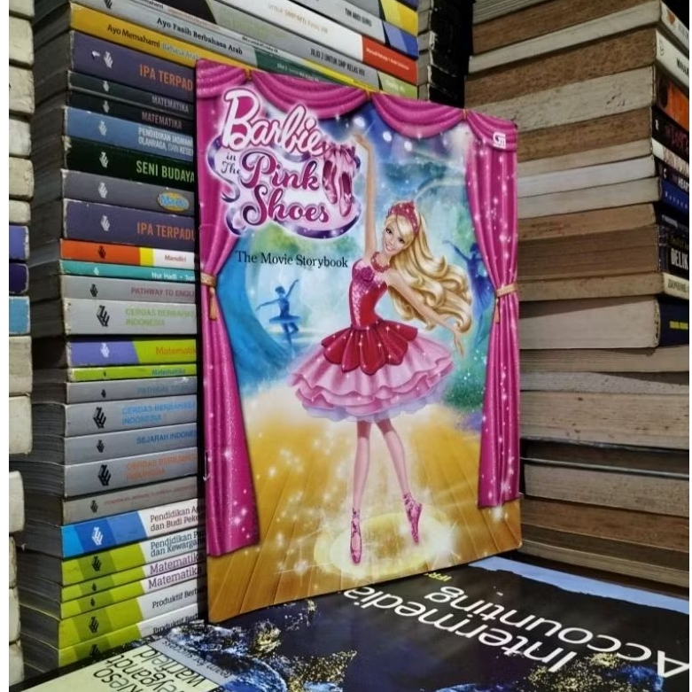 MAJALAH BARBIE IN THE PINK SHOES