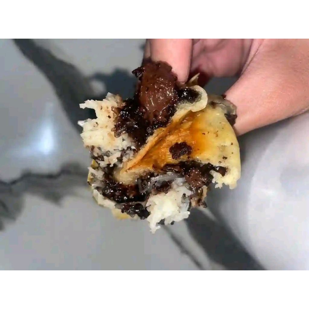 

ROTI SARINTAN BAKERY COKLAT KEJU COKLAT TO COKLAT KACANG PAKAI BAHAN PREMIUM ROTI EMPUK DAN ENAK