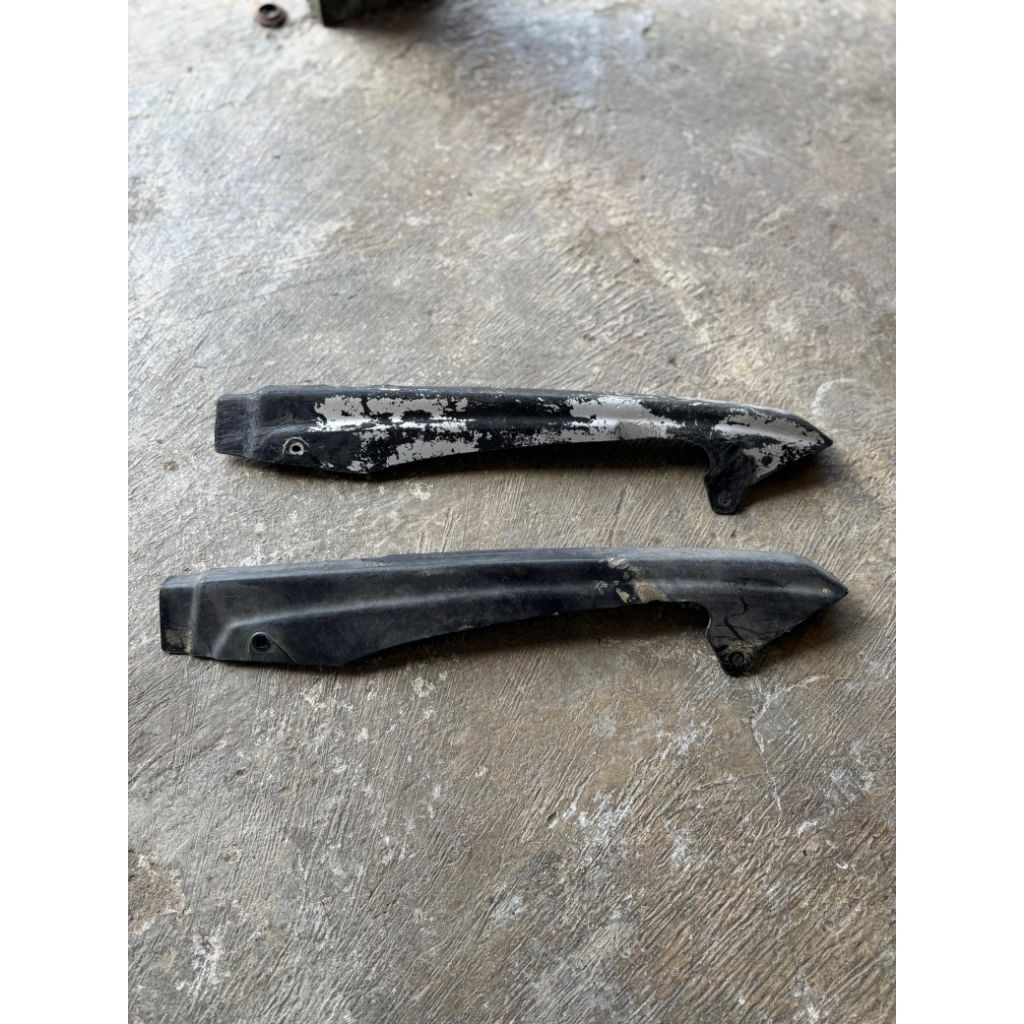 katengkas tutup rantai stangkas honda win 100 tahun muda original