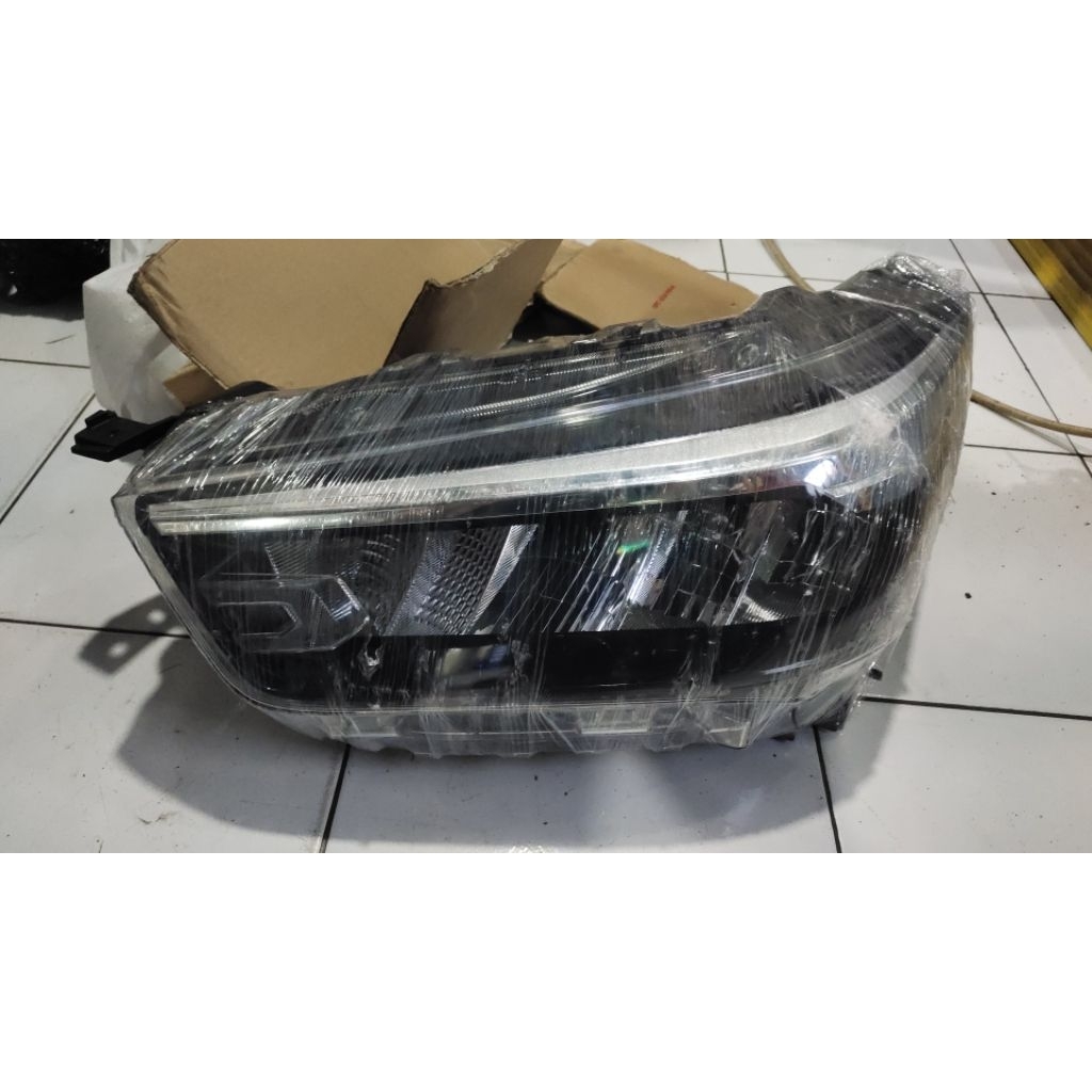 headlamp Daihatsu Rocky original