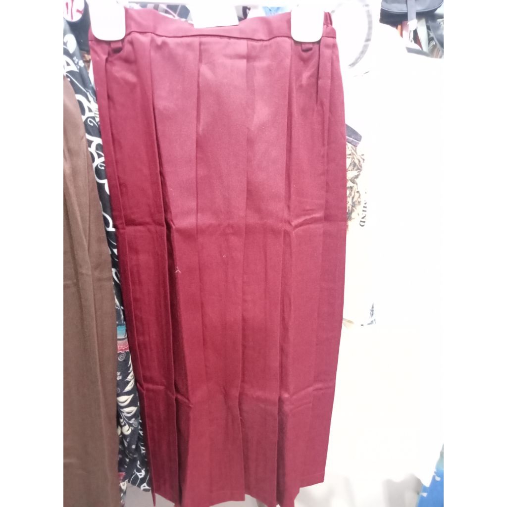 Rok Merah SD kelas 1 - 6. Katun Drill Premium