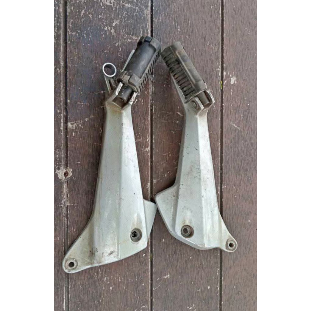 Footstep postep belakang buat motor karisma/kirana ori bekas