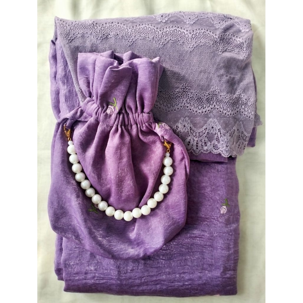 Mukenah Muslim Cantik Mewah Santorini Silk Bordir Renda Dewasa Jumbo Ungu Taro