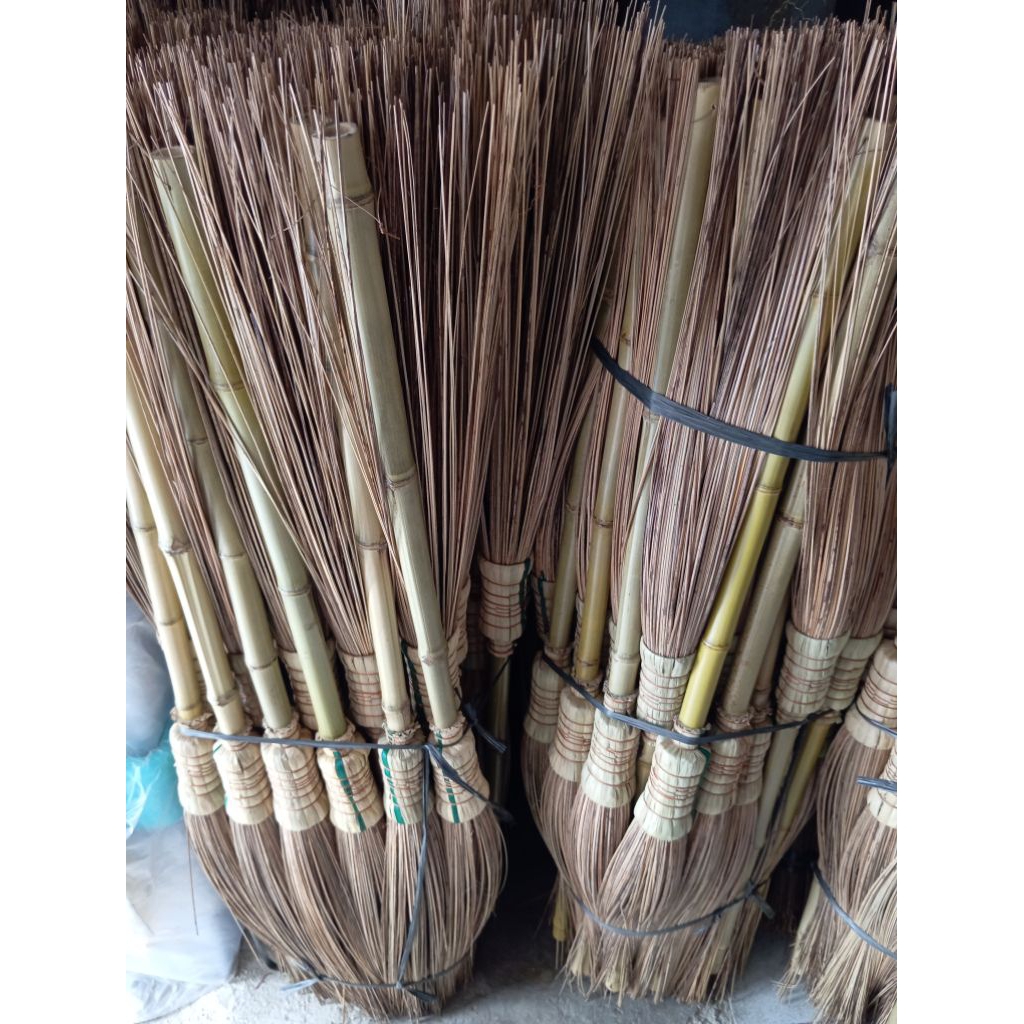 Sapu lidi halaman gagang bambu /sapu lidi gagang
