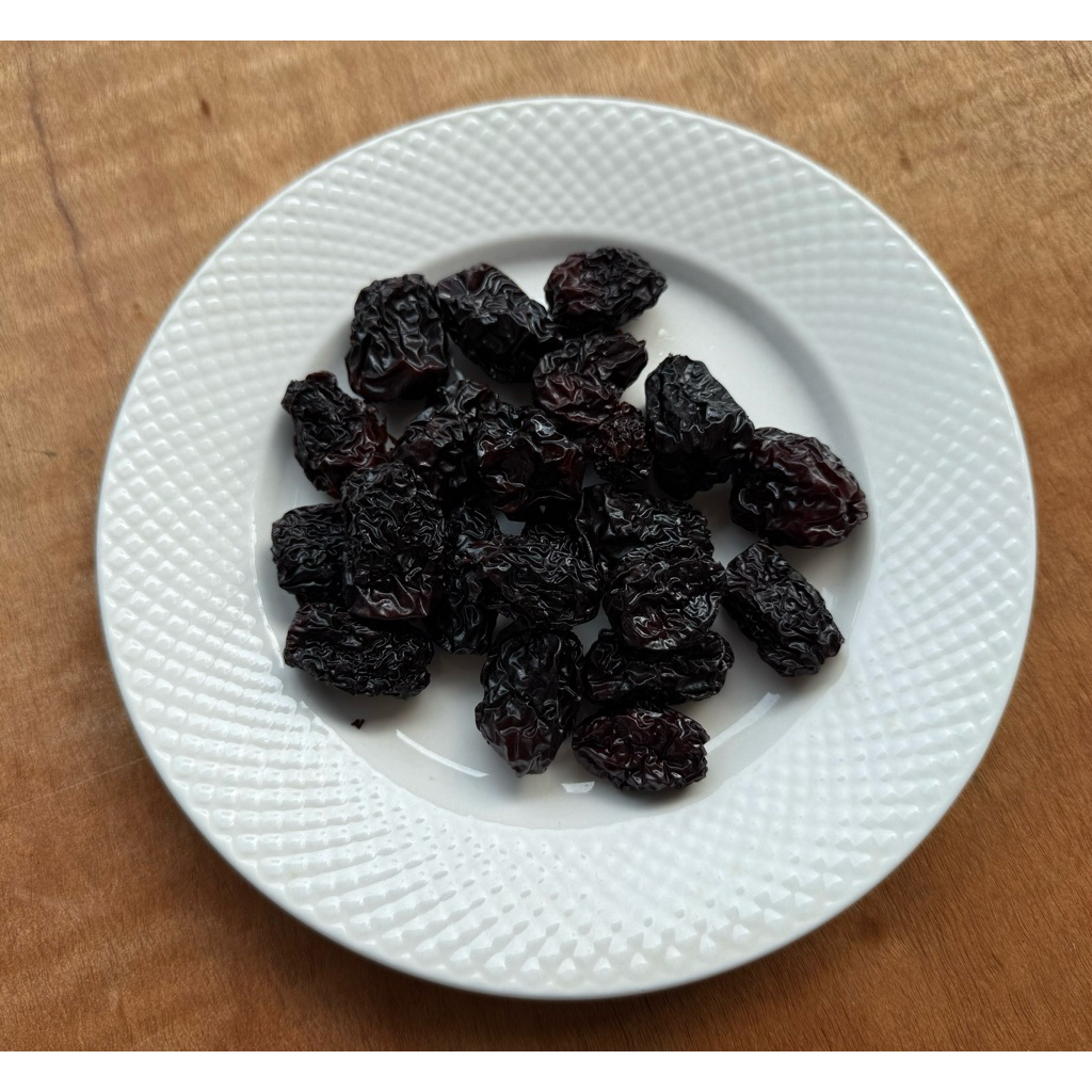 

KURMA HITAM CINA/ BLACK CHINESE DATES / O CO /WU ZAO 100 GRAM