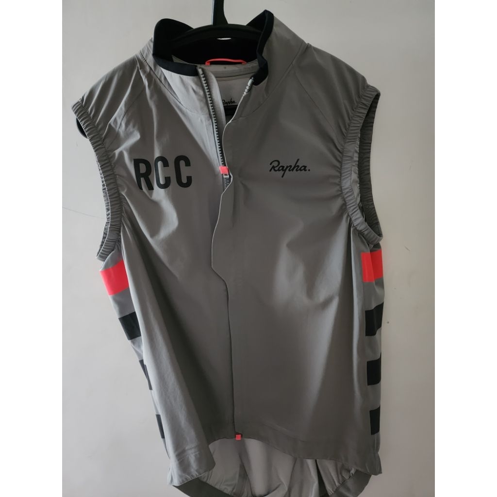 Rapha RCC vest preloved. size XL. original 100%. second rasa baru.