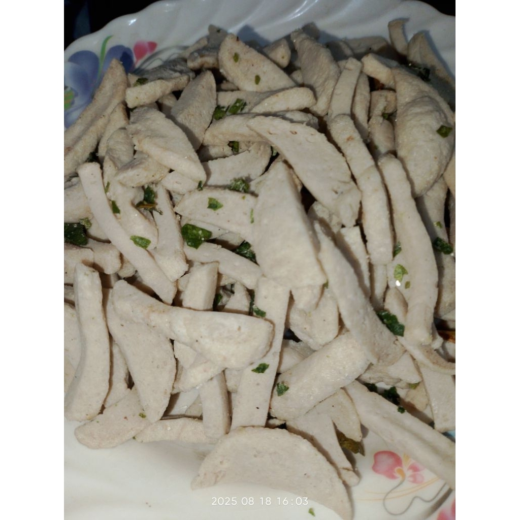 

Basreng kering bentuk stik wangi daun jeruk