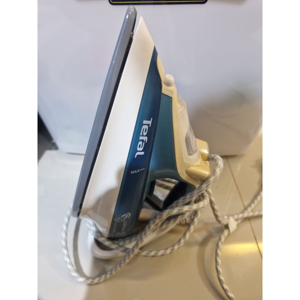 Setrika listrik & uap Tefal