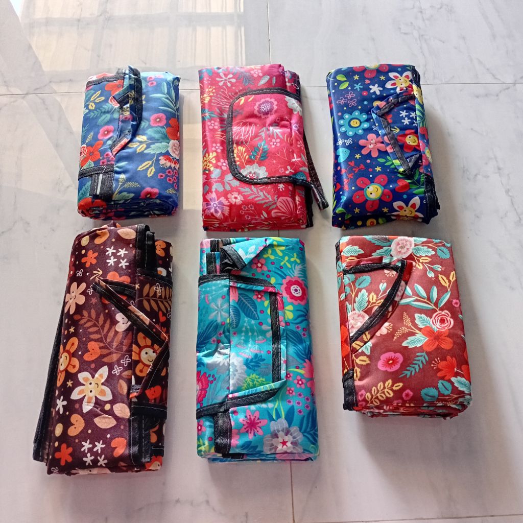 Tikar lipat microsatin anti air 150x 120 cm/tikar piknik mudah di bawa kemana saja