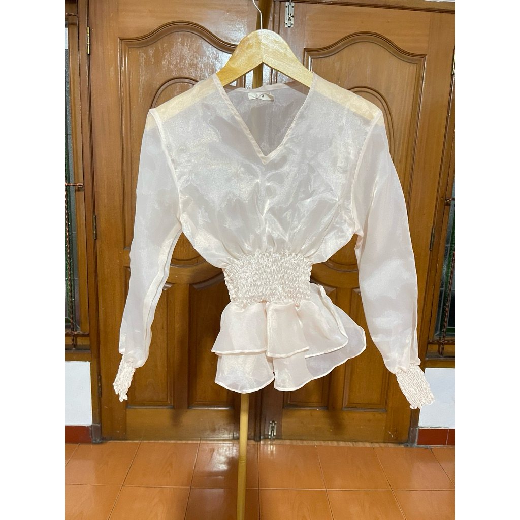 Atasan Aura Label Organza