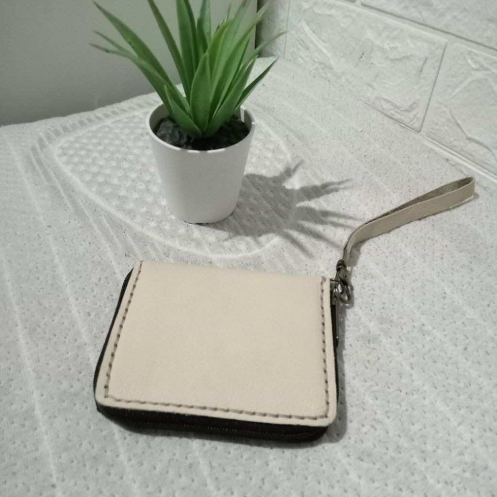 Dompet PL mini kulit asli cream like new