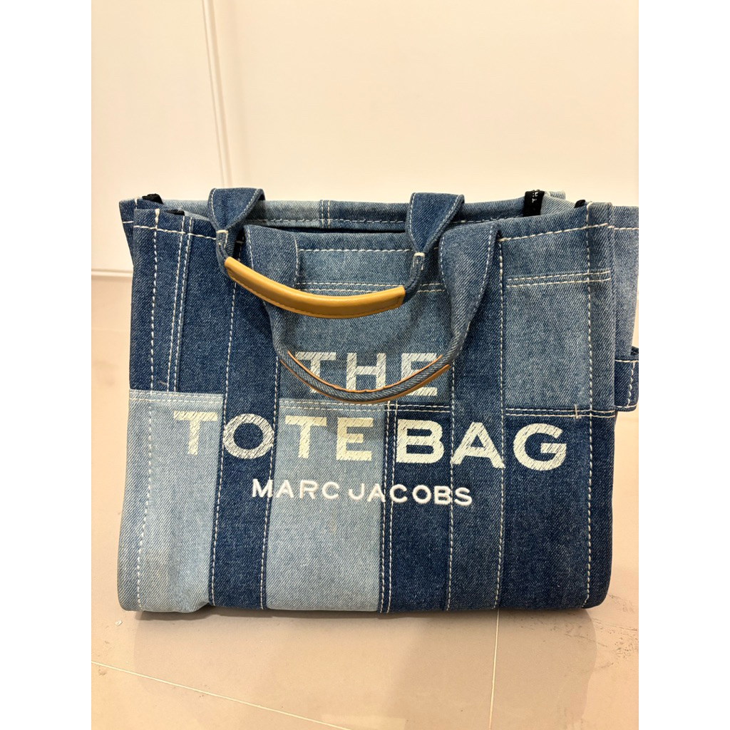 marc jacobs the tote bag denim
