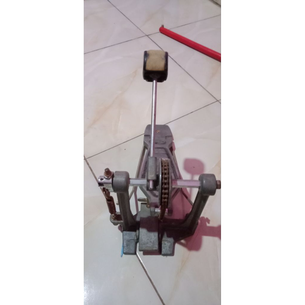 kick pedal bass drum akustik merk PEARL